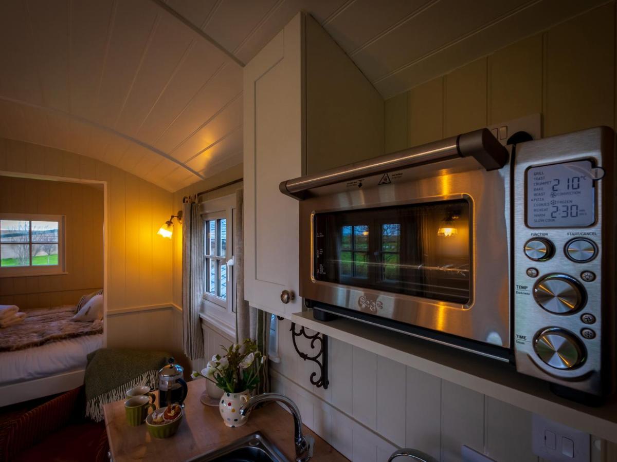 울버스톤 The Pleasant Hut At Mountpleasant Farm 빌라 외부 사진
