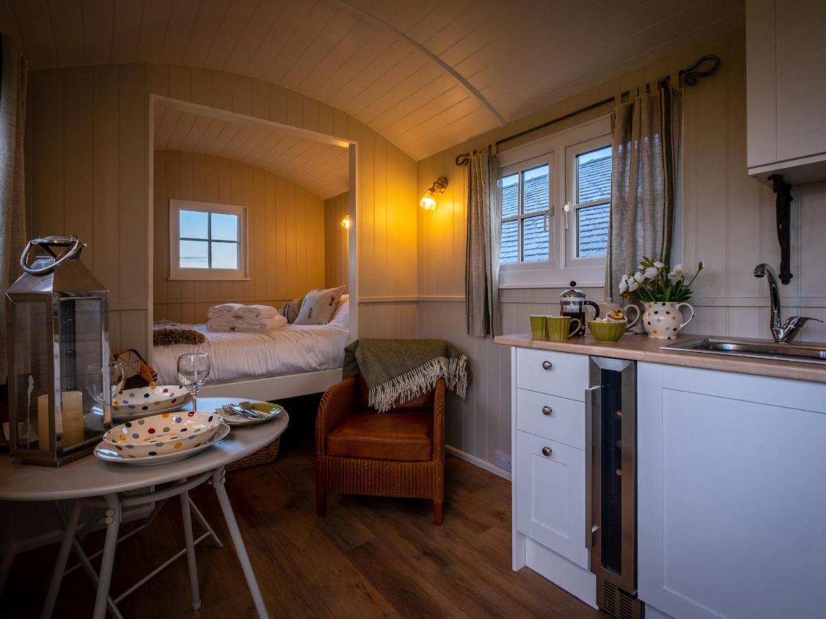 울버스톤 The Pleasant Hut At Mountpleasant Farm 빌라 외부 사진